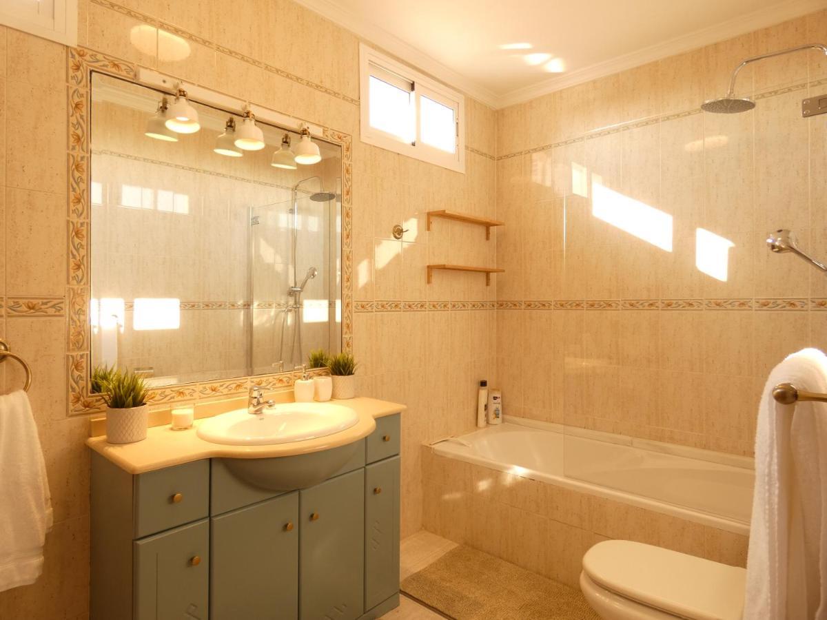 Top Floor Apartment Close To Beach Торе де Бенагалбон Екстериор снимка